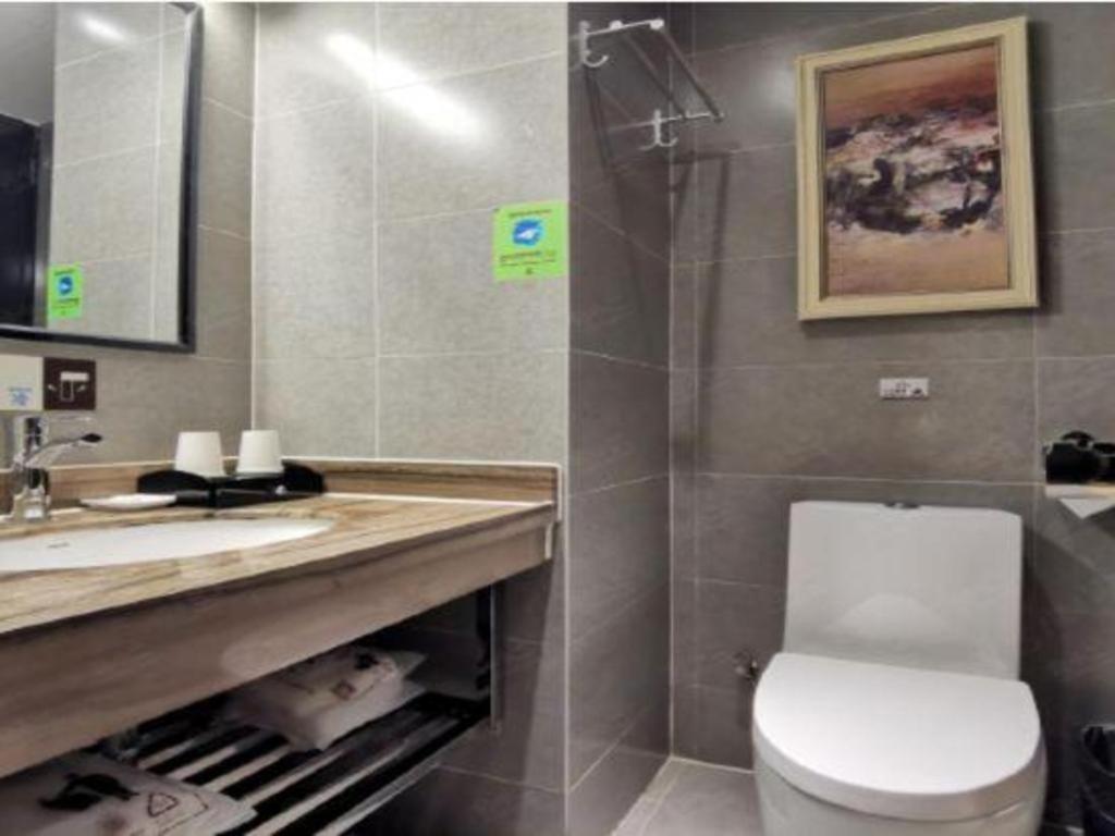 T Social Hotel Guangzhou Railway Station Branch Extérieur photo