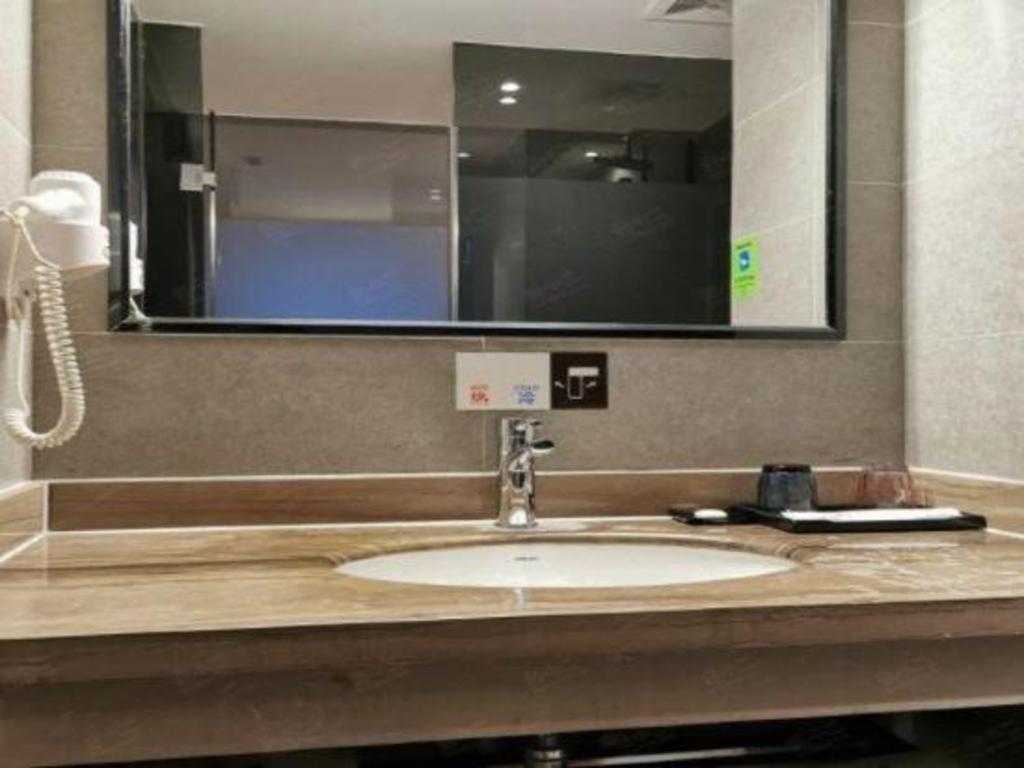 T Social Hotel Guangzhou Railway Station Branch Extérieur photo