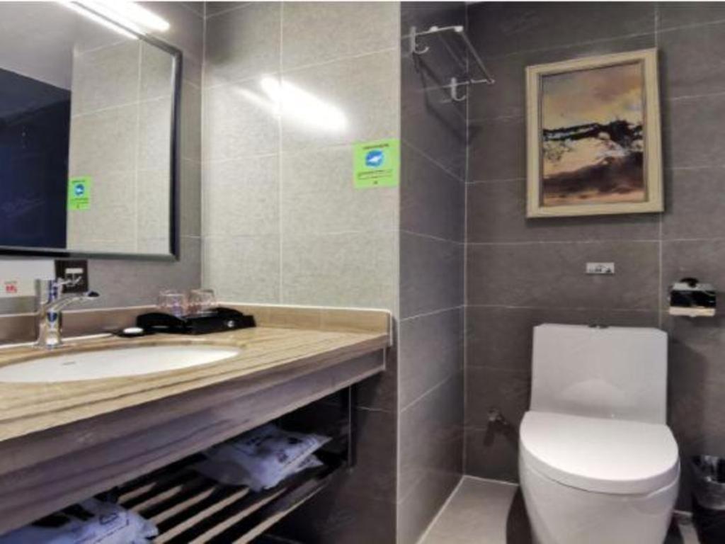 T Social Hotel Guangzhou Railway Station Branch Extérieur photo