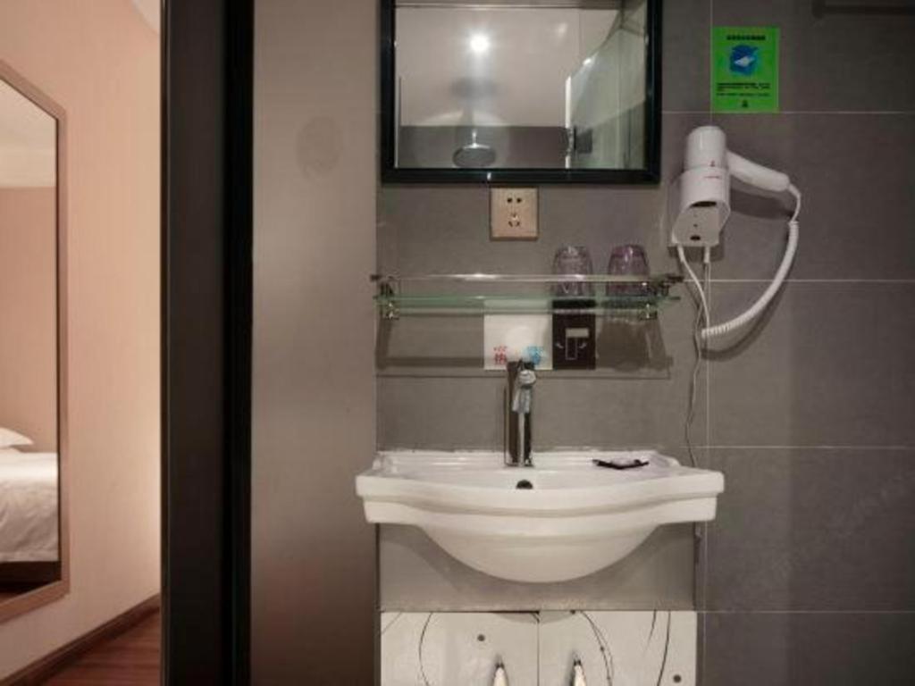 T Social Hotel Guangzhou Railway Station Branch Extérieur photo