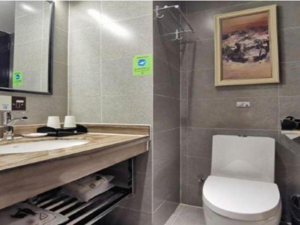 T Social Hotel Guangzhou Railway Station Branch Extérieur photo