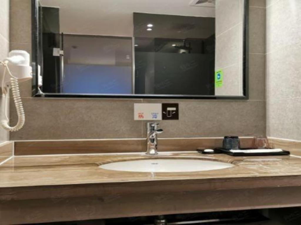 T Social Hotel Guangzhou Railway Station Branch Extérieur photo